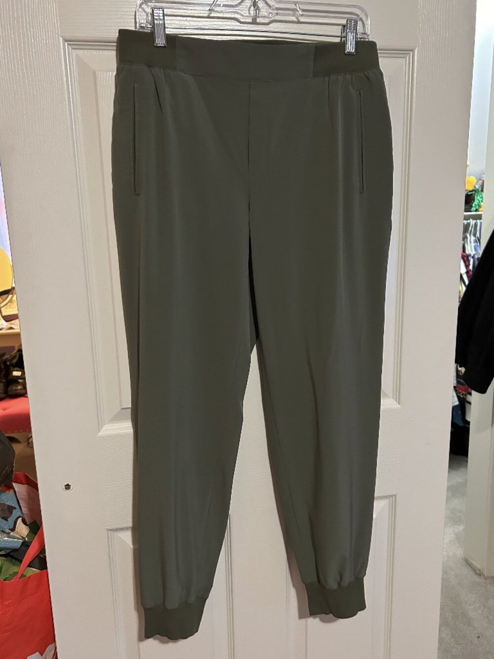 Banana Republic Olive Green Lightweight Casual Pants sz M